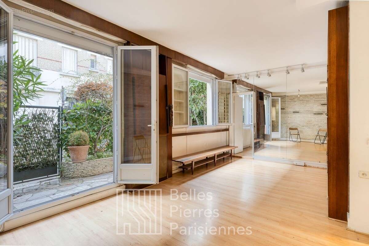 Appartement à PARIS-19E