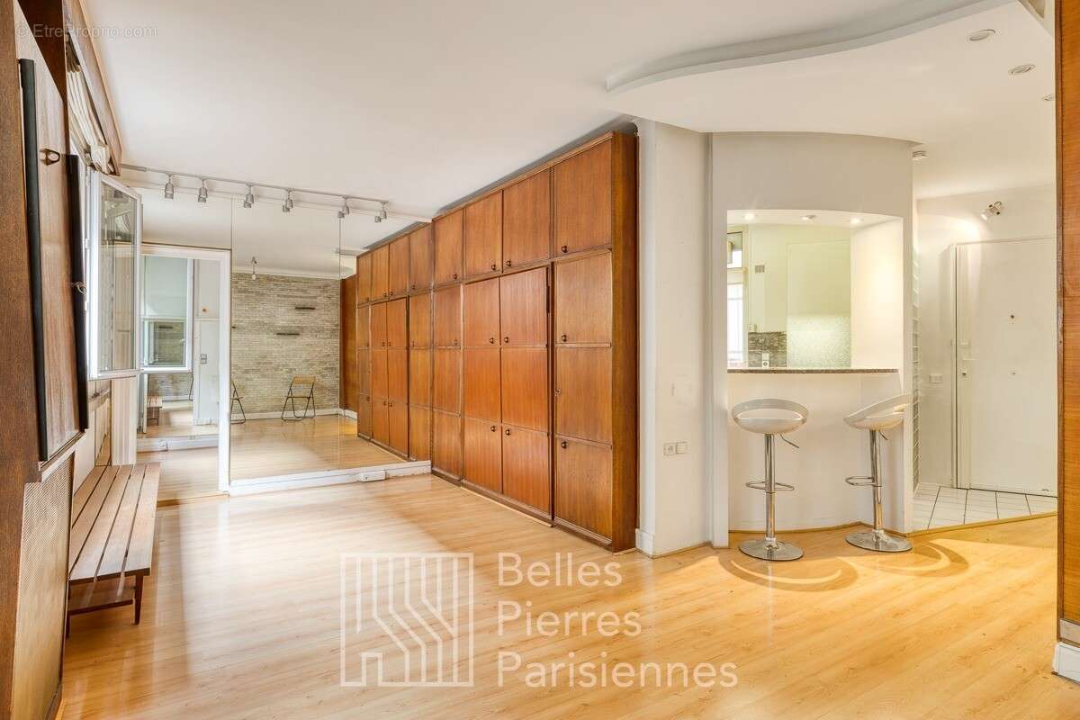 Appartement à PARIS-19E