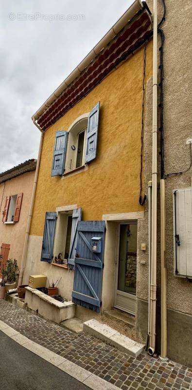 Maison à GREOUX-LES-BAINS