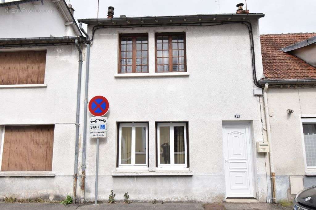 Maison à COSNE-COURS-SUR-LOIRE