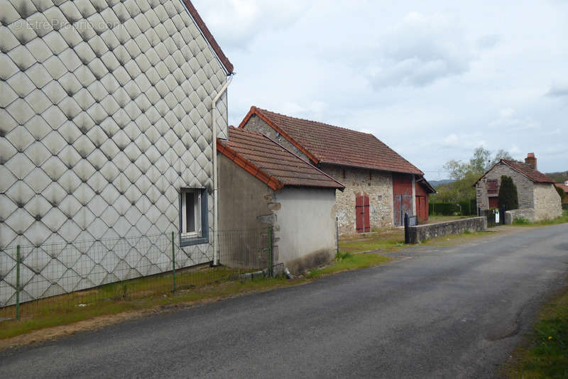 Maison à SAINT-NIZIER-SUR-ARROUX