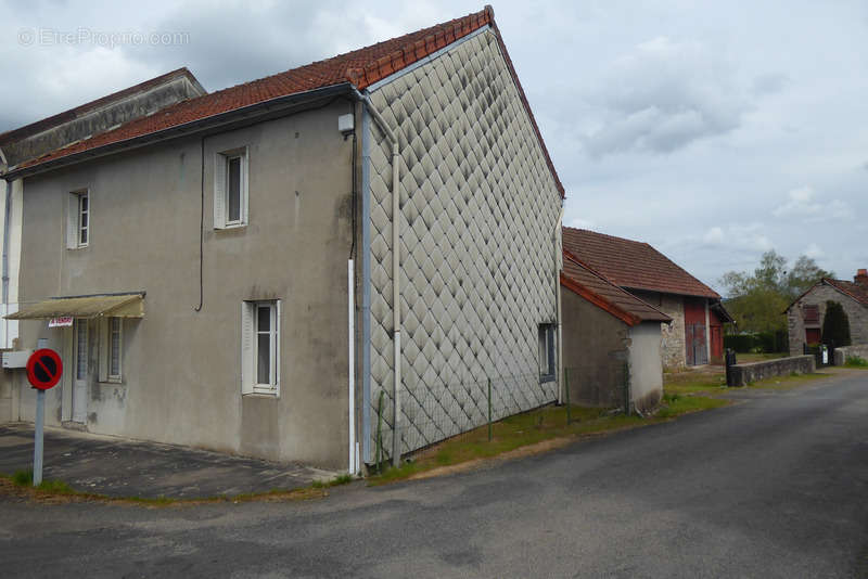 Maison à SAINT-NIZIER-SUR-ARROUX