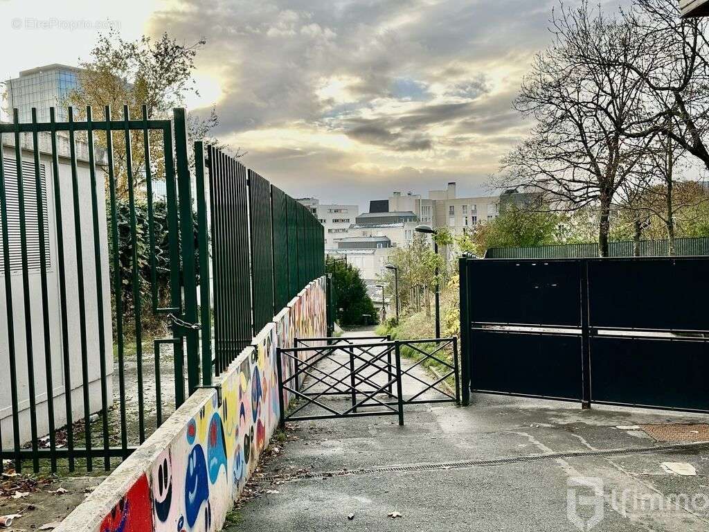 Commerce à MONTREUIL