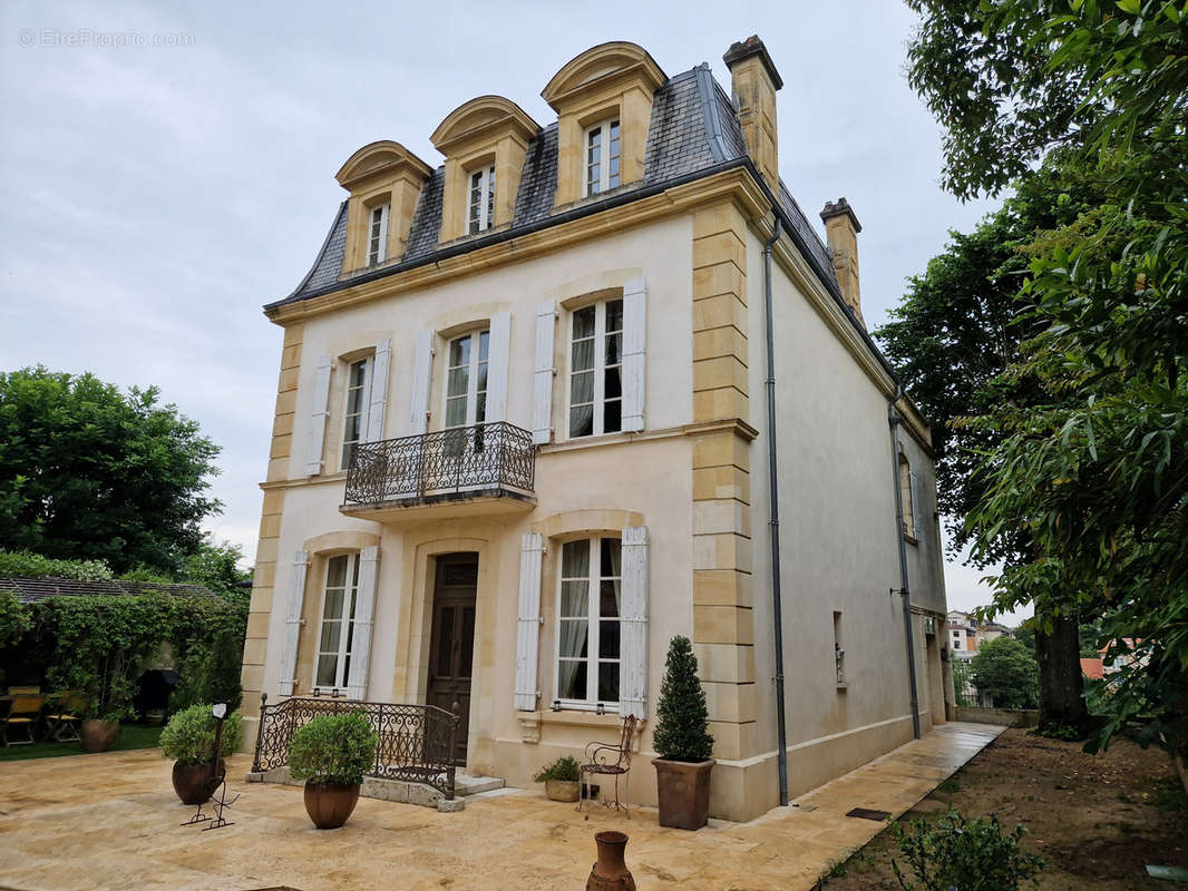 Maison à VILLENEUVE-SUR-LOT