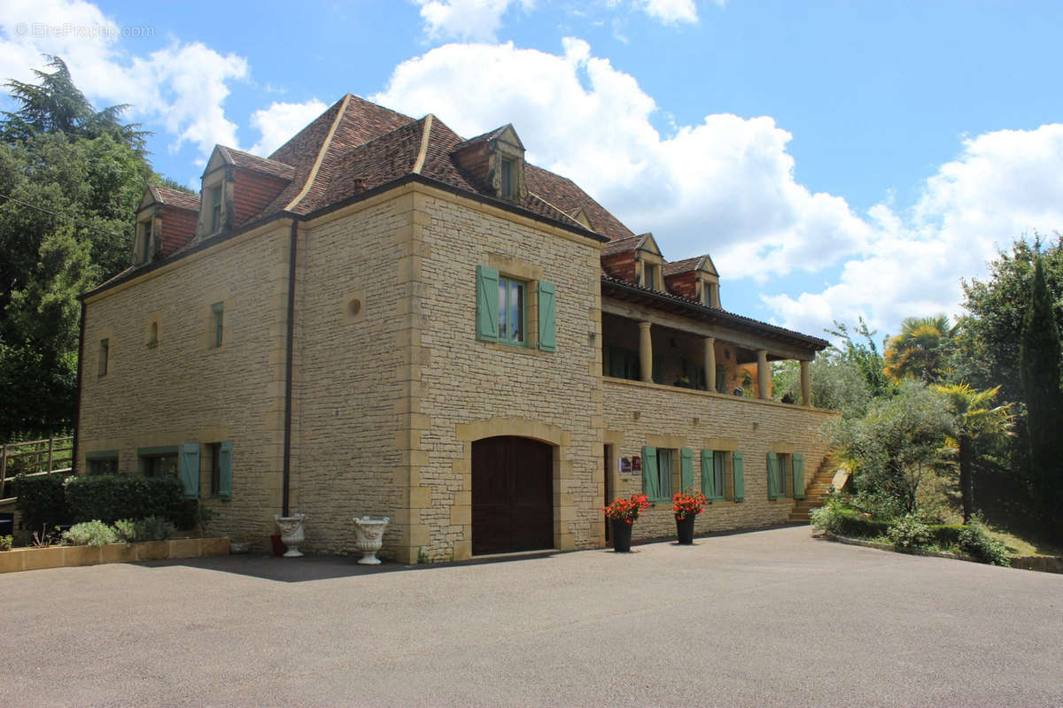 Commerce à SARLAT-LA-CANEDA