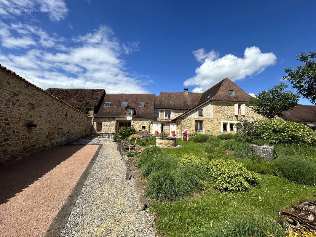 Maison à SAINT-SULPICE-D&#039;EXCIDEUIL