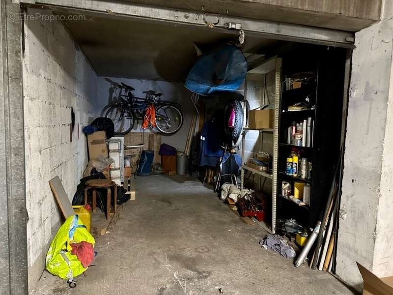 Parking à MARSEILLE-10E