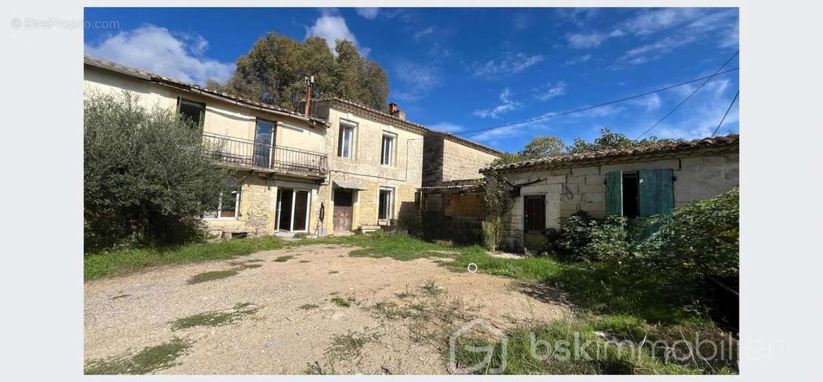 Maison à GALLARGUES-LE-MONTUEUX