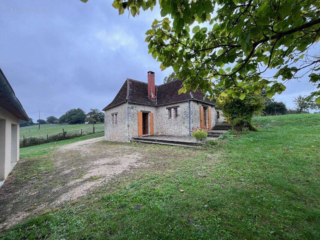 Maison à MILHAC-D&#039;AUBEROCHE