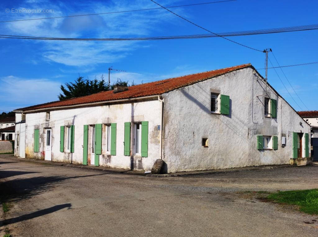 Maison à PONS