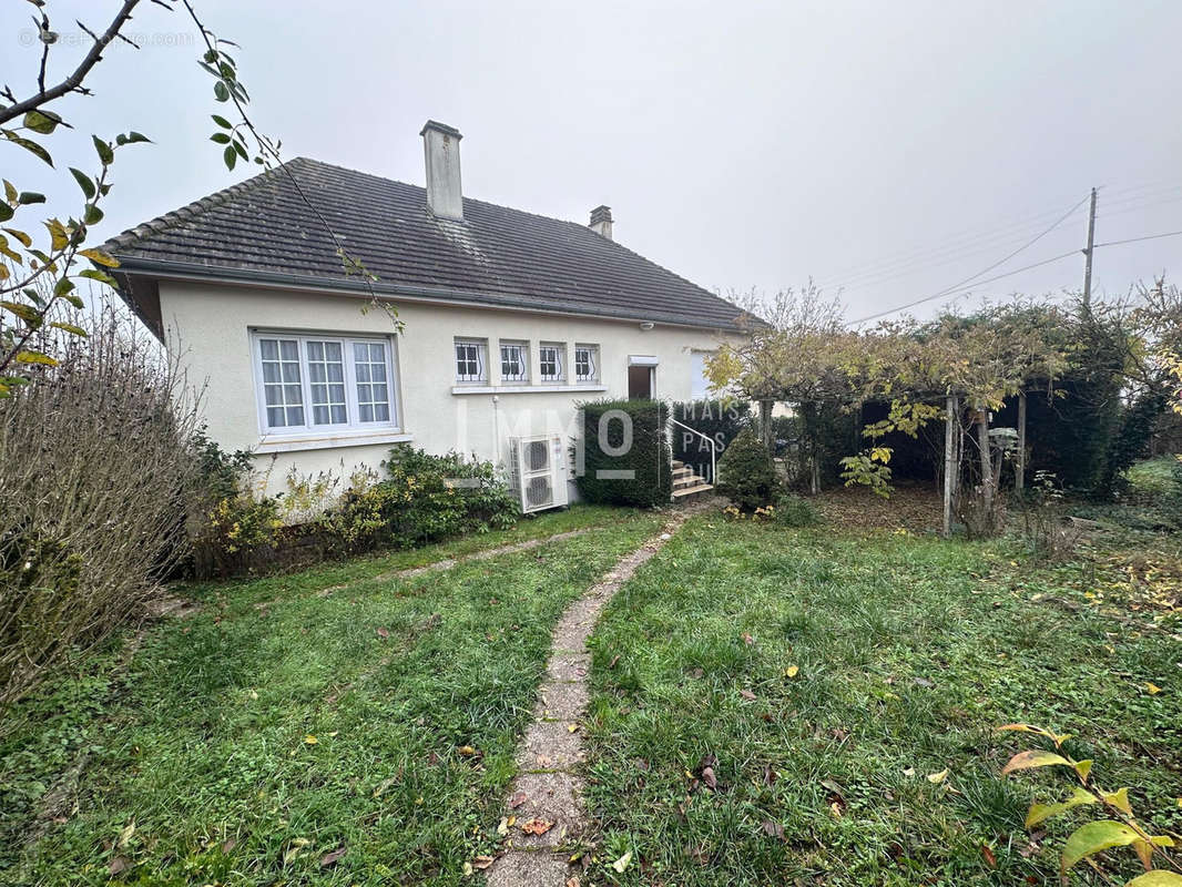 Maison à VOUVRAY-SUR-LOIR