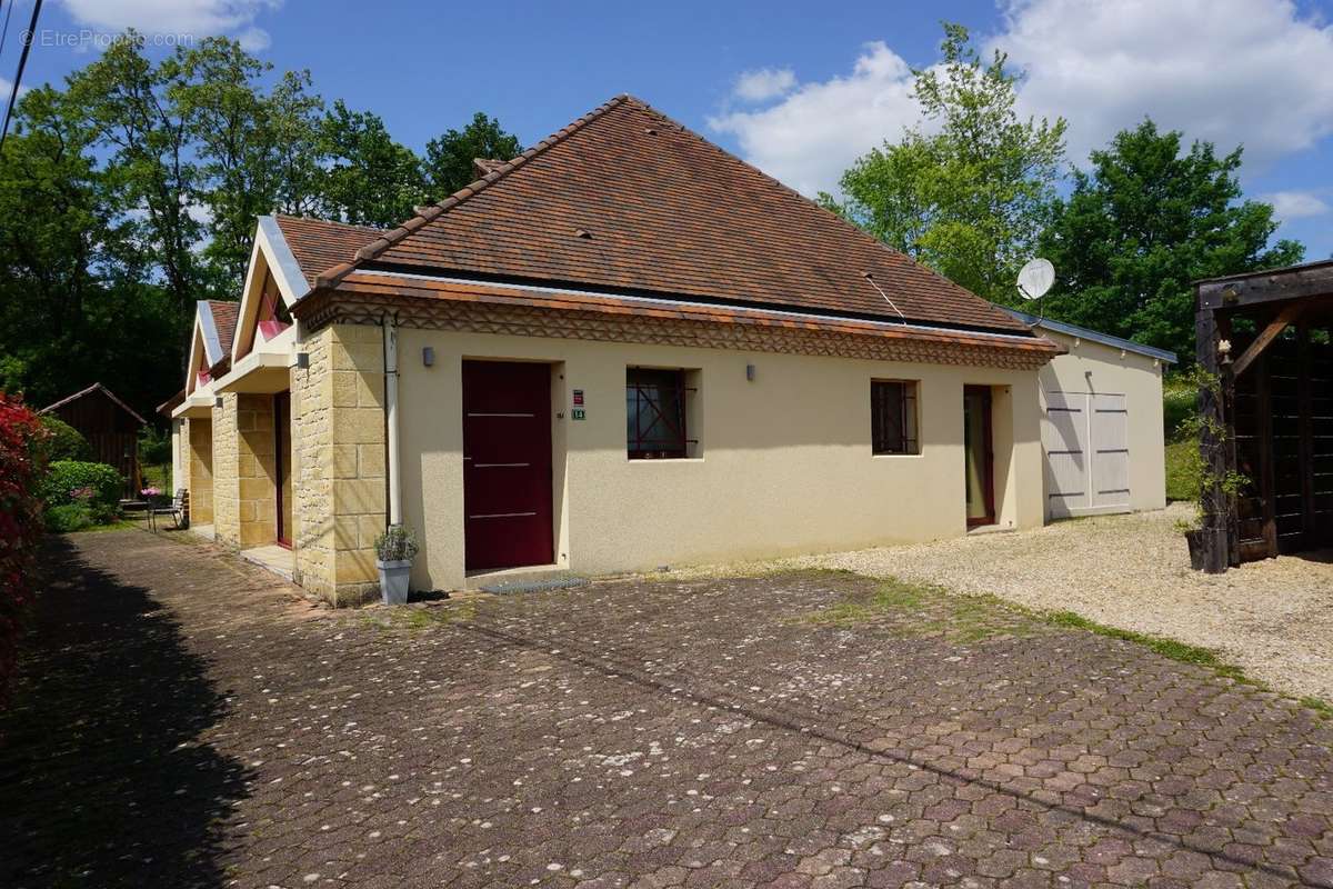 Maison à CORGNAC-SUR-L&#039;ISLE