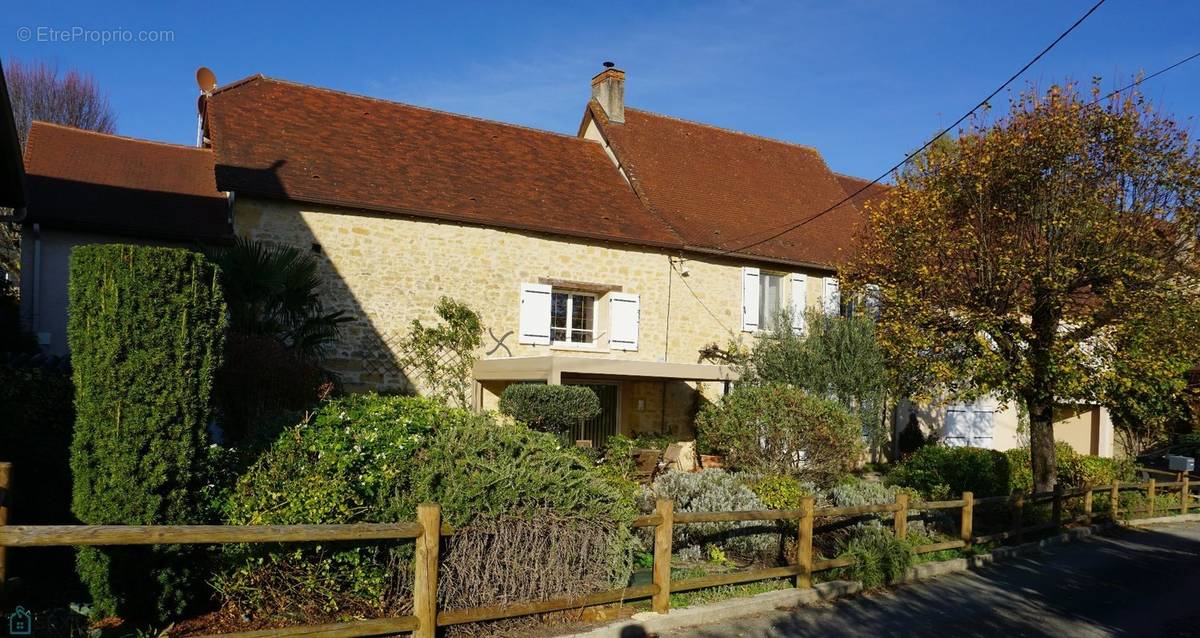 Maison à SAINT-SULPICE-D&#039;EXCIDEUIL