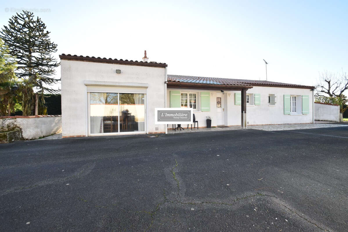 Maison à TONNAY-CHARENTE