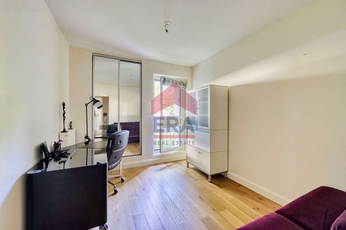 Appartement à NANTERRE