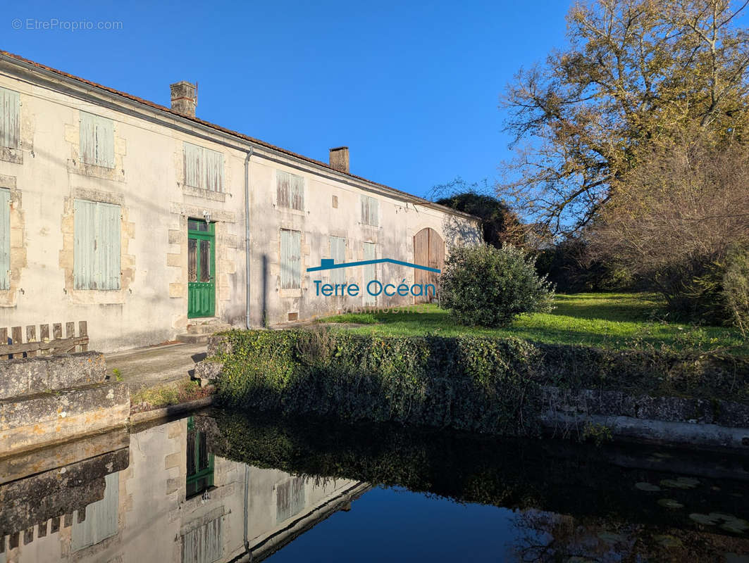 Maison à JONZAC