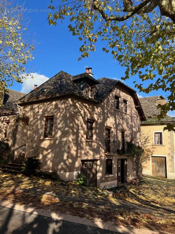 Maison à CLAIRVAUX-D&#039;AVEYRON