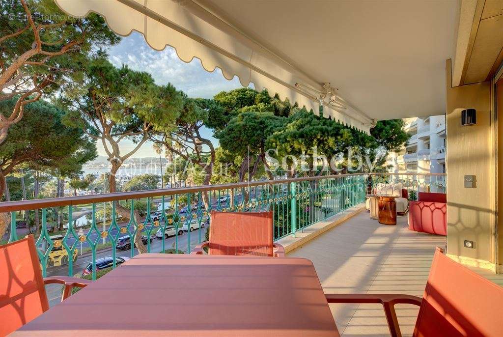 Appartement à CANNES