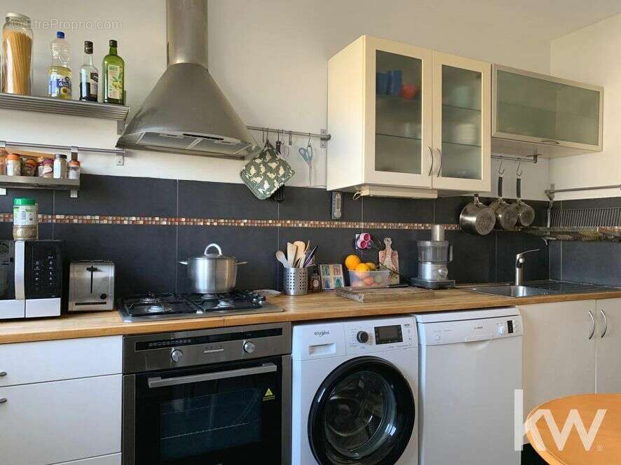 Appartement à MARSEILLE-1E