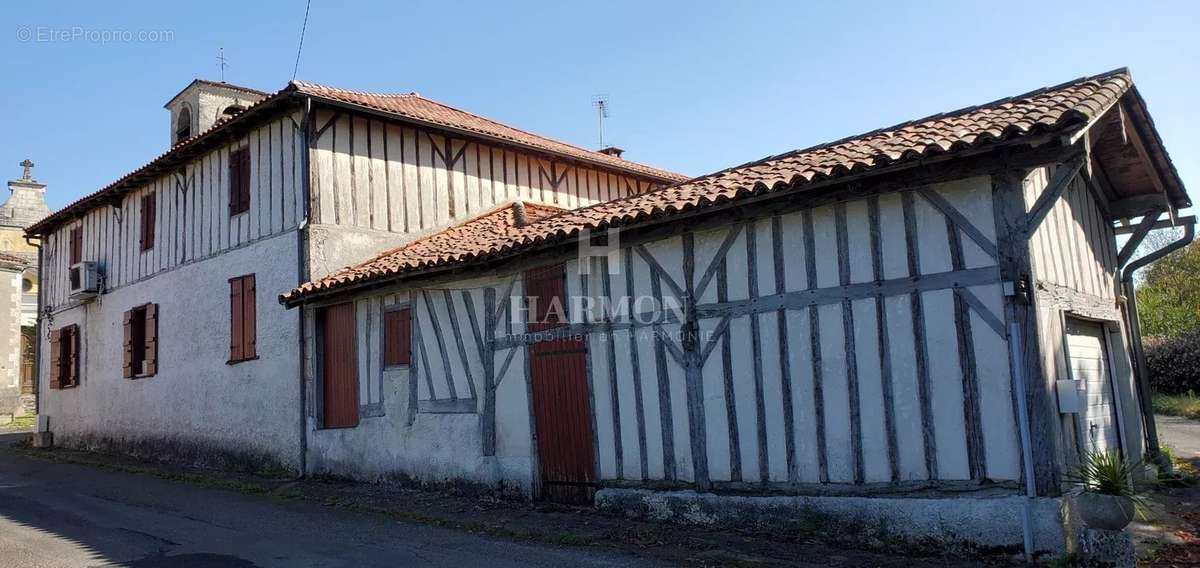 Maison à ROQUEFORT