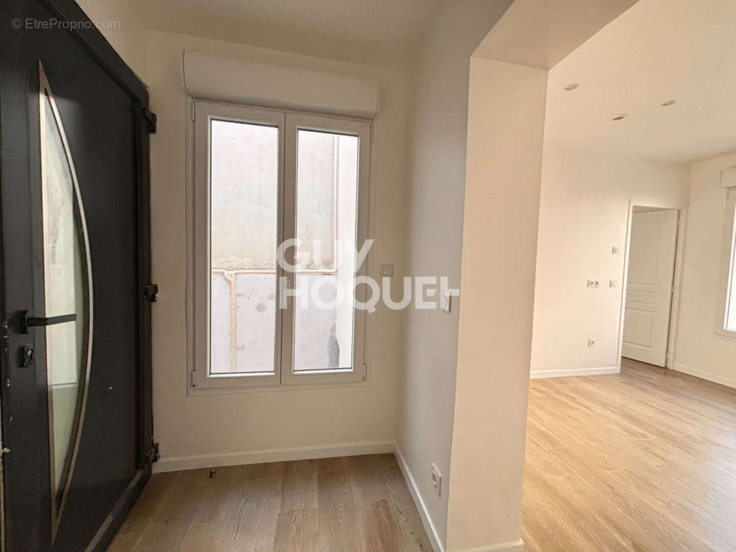 Appartement à AUBERVILLIERS