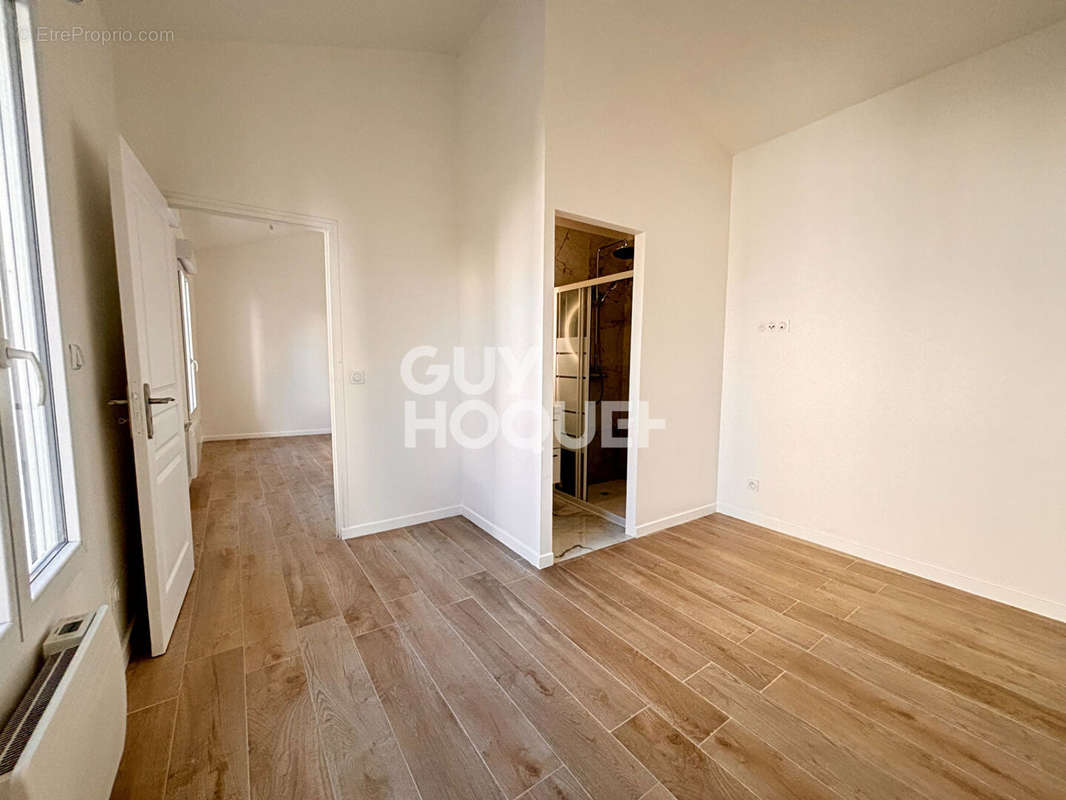 Appartement à AUBERVILLIERS