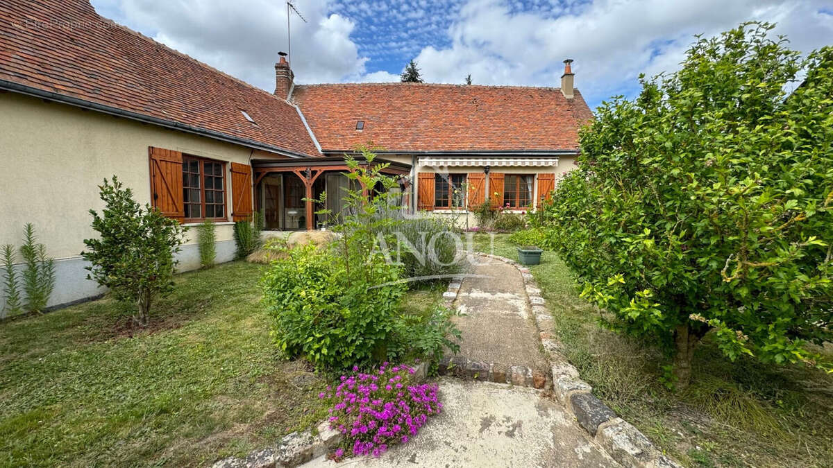 Maison à CHAPELLE-ROYALE