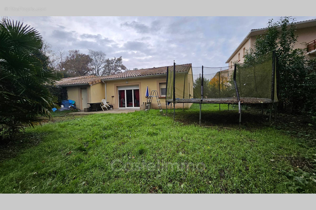 Maison à CASTELSARRASIN