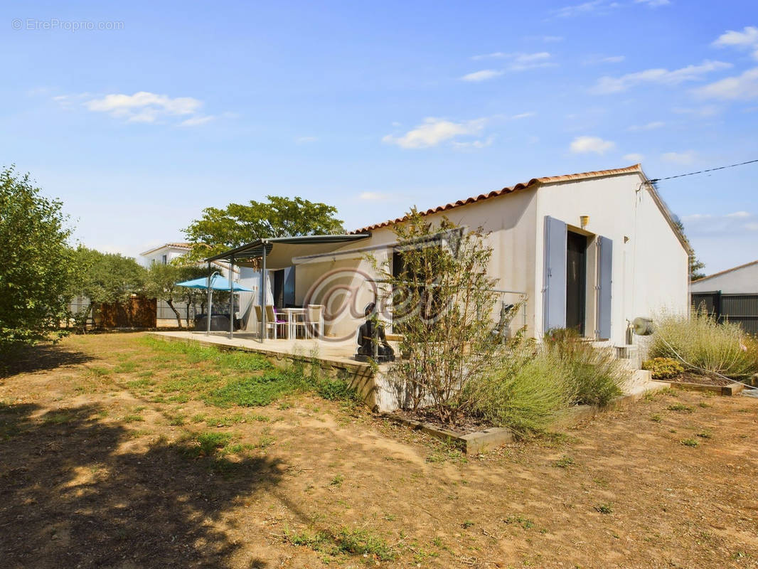 Maison à SEILLONS-SOURCE-D&#039;ARGENS