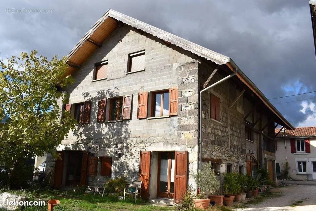 Maison à FONTANIL-CORNILLON