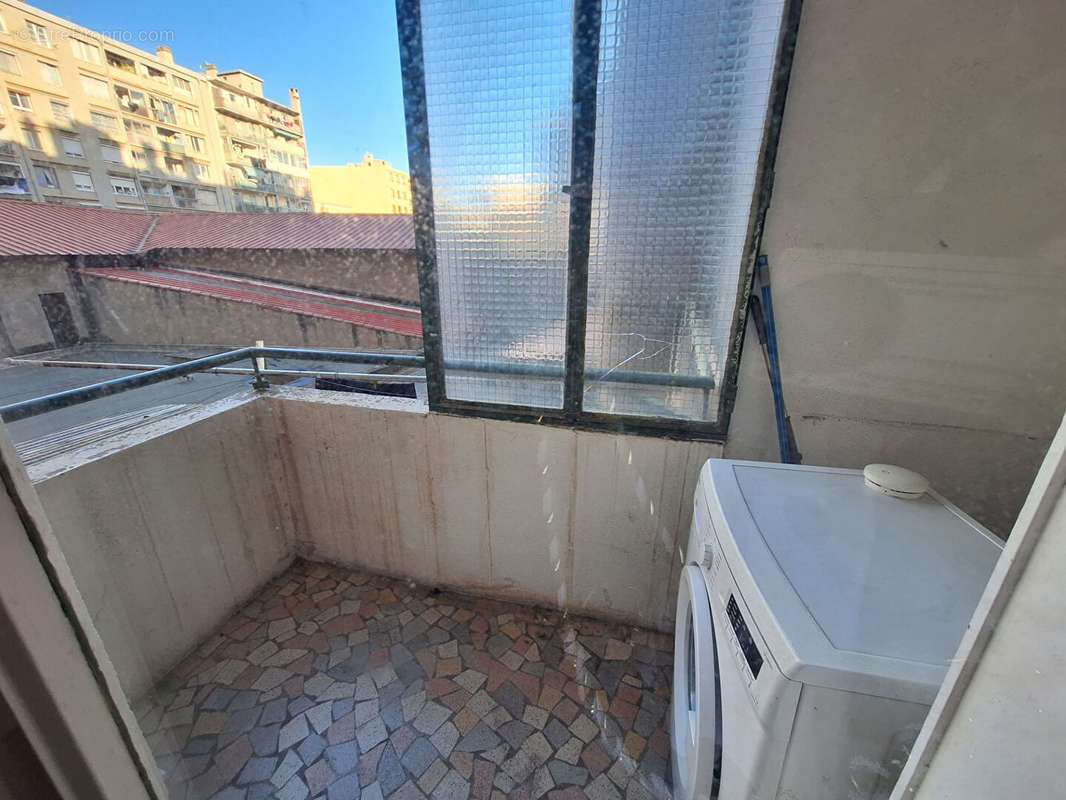 Appartement à MARSEILLE-5E