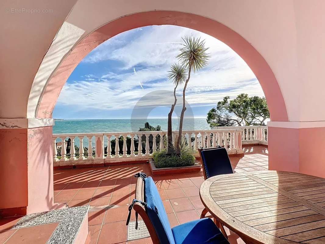 Appartement à MENTON