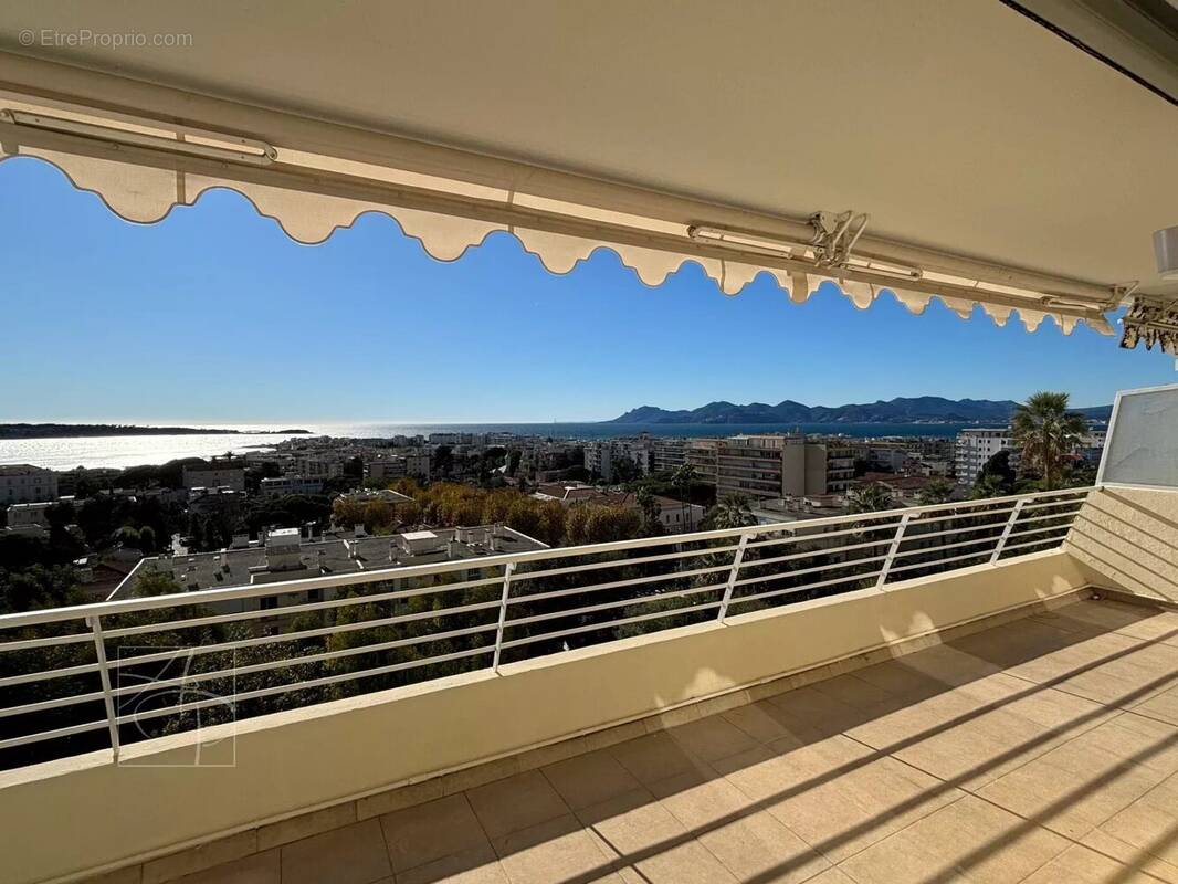 Appartement à CANNES