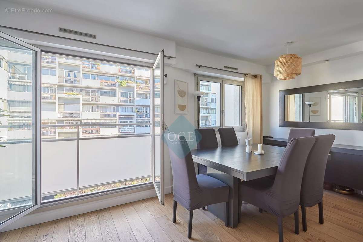 Appartement à PARIS-11E