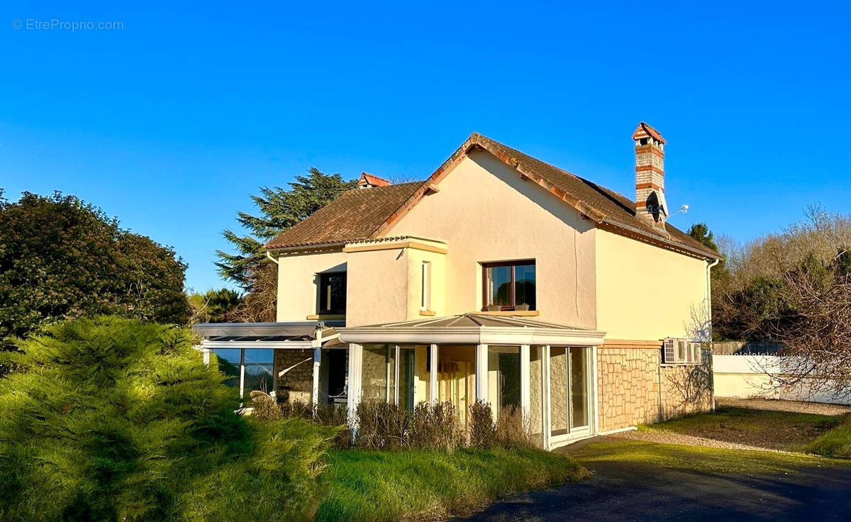 Maison à JAUNAY-CLAN