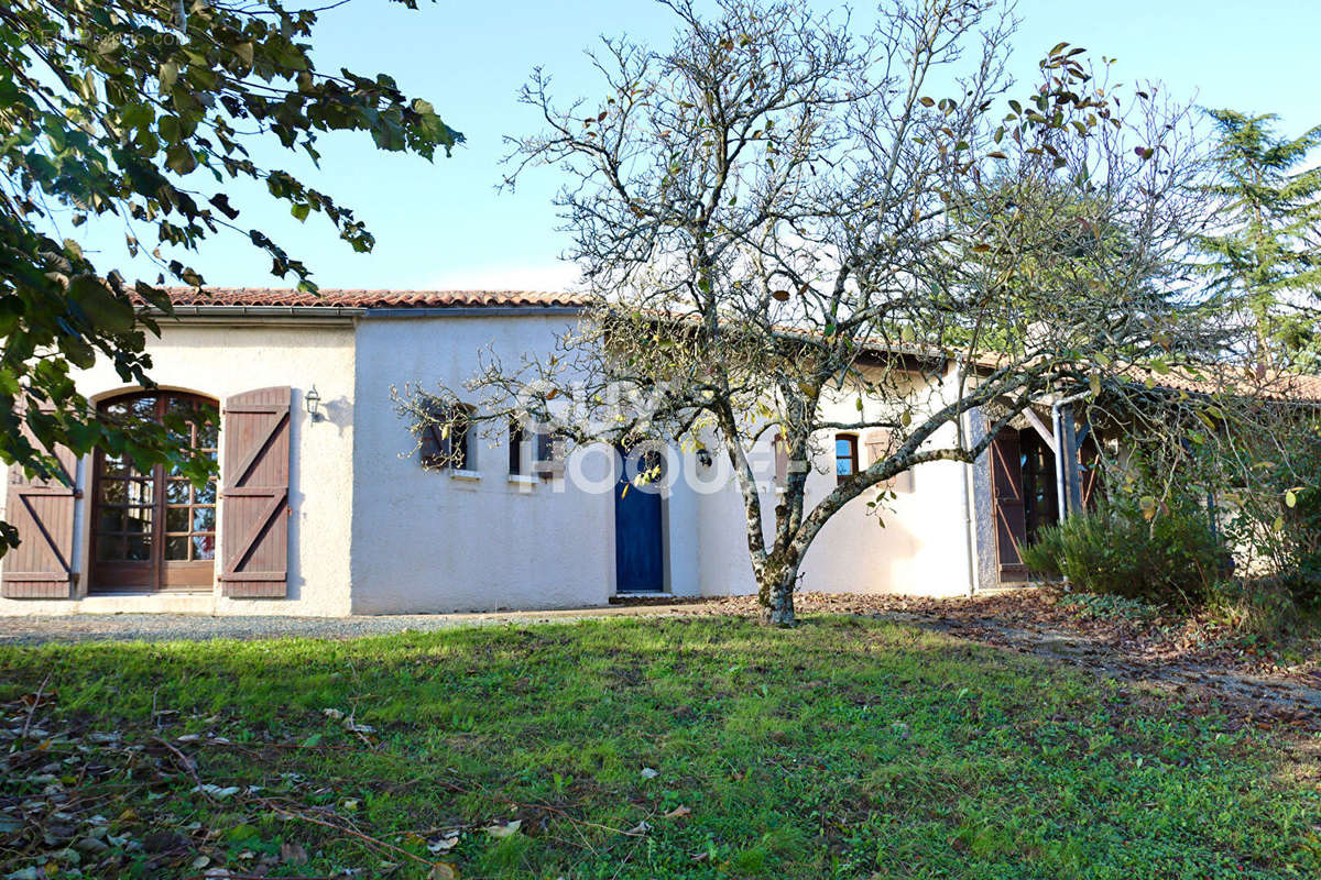 Maison à FONTENAY-LE-COMTE