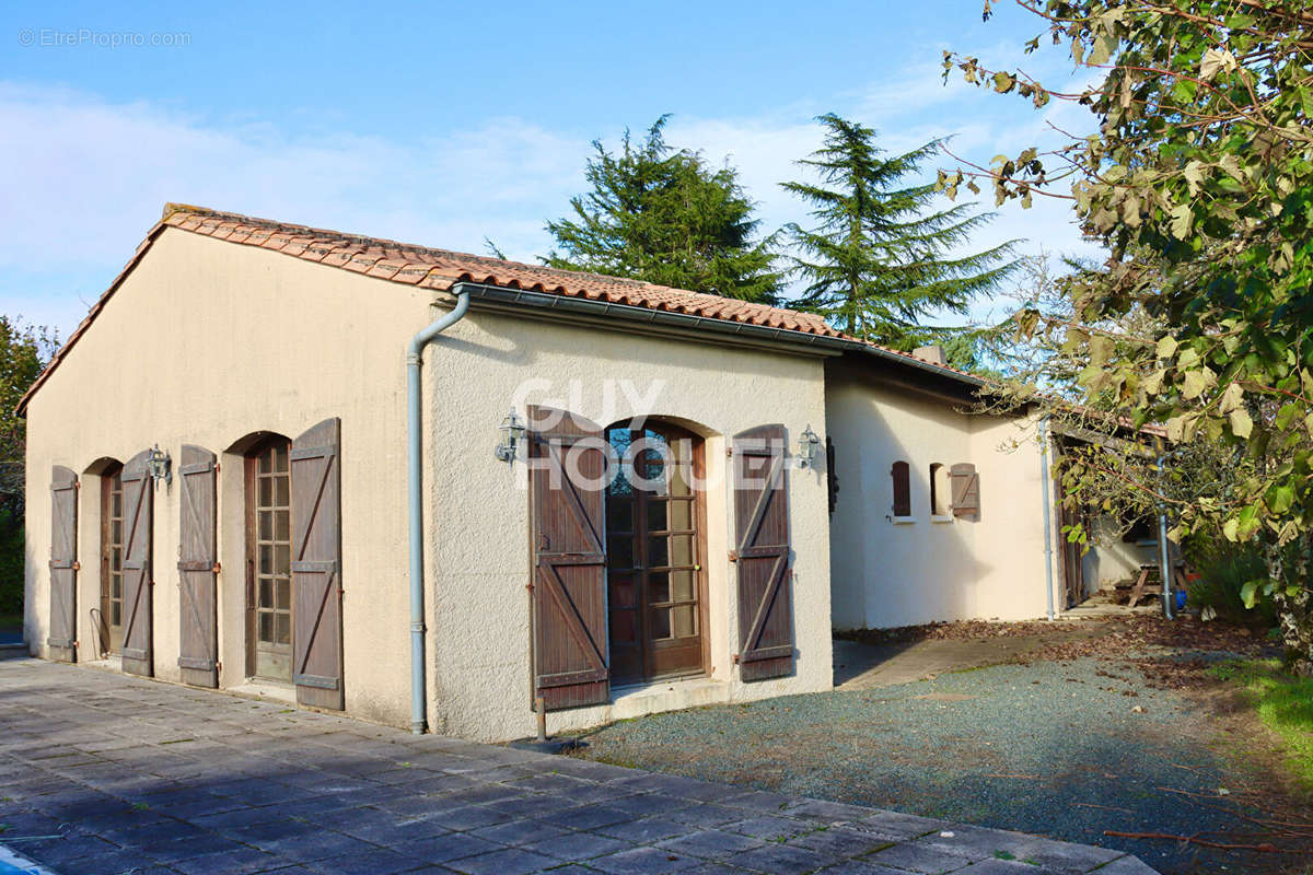 Maison à FONTENAY-LE-COMTE