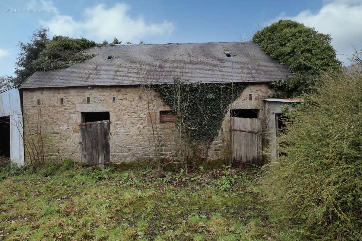 Maison à LOCARN