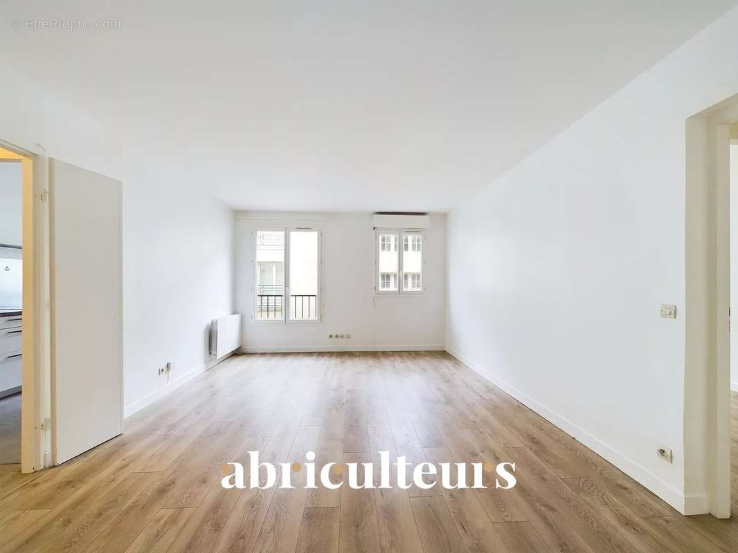 Appartement à PARIS-11E