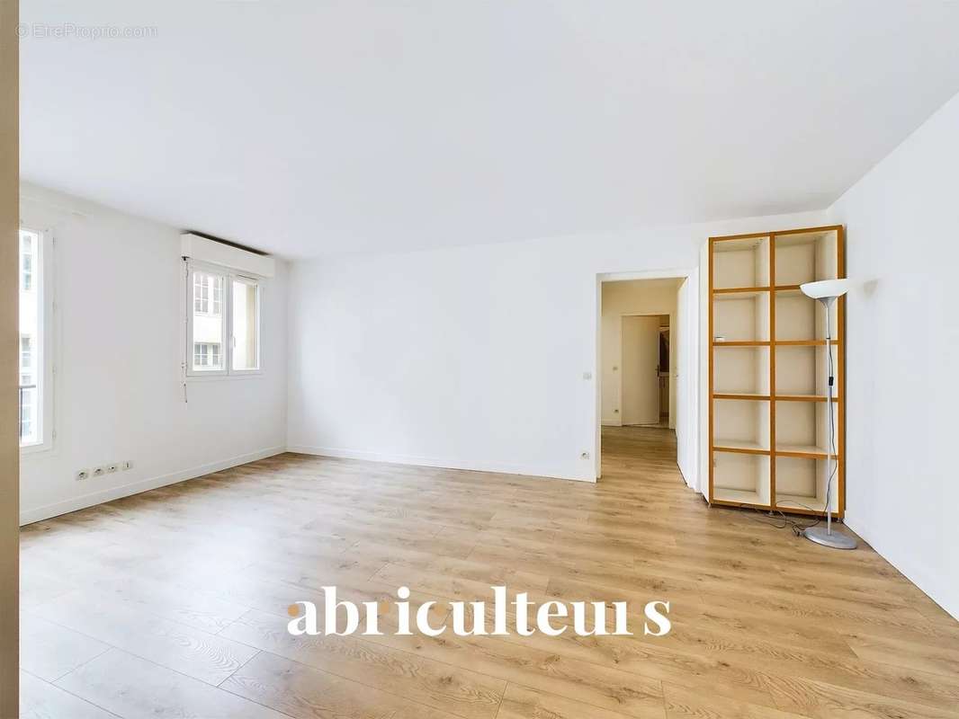 Appartement à PARIS-11E