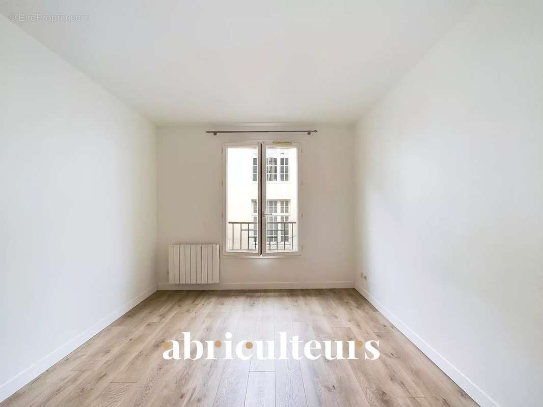 Appartement à PARIS-11E