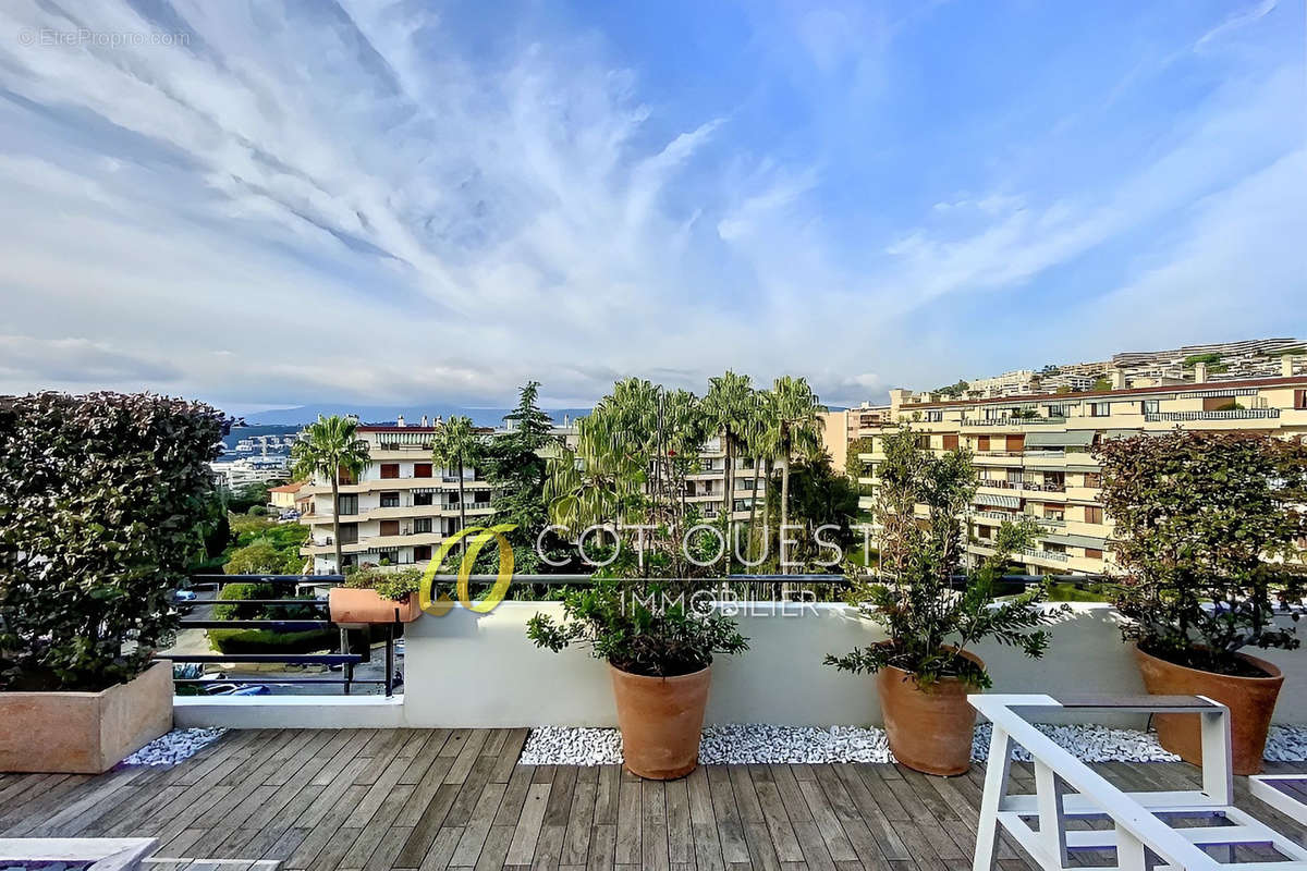 Appartement à NICE