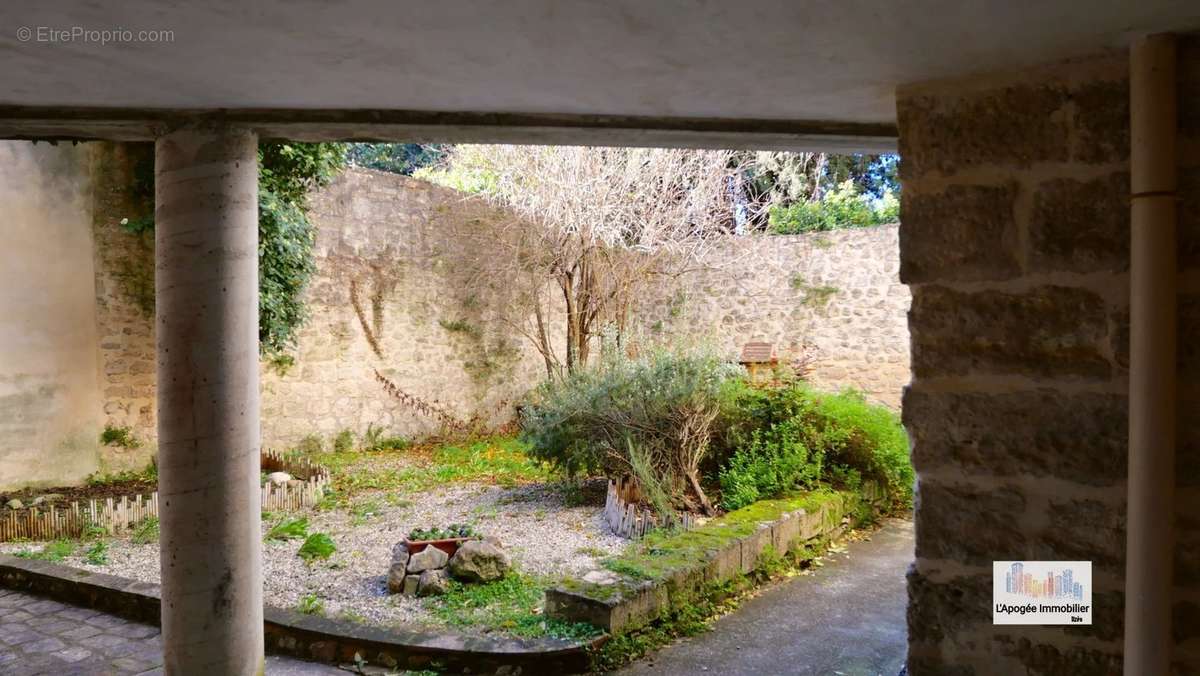 Appartement à UZES