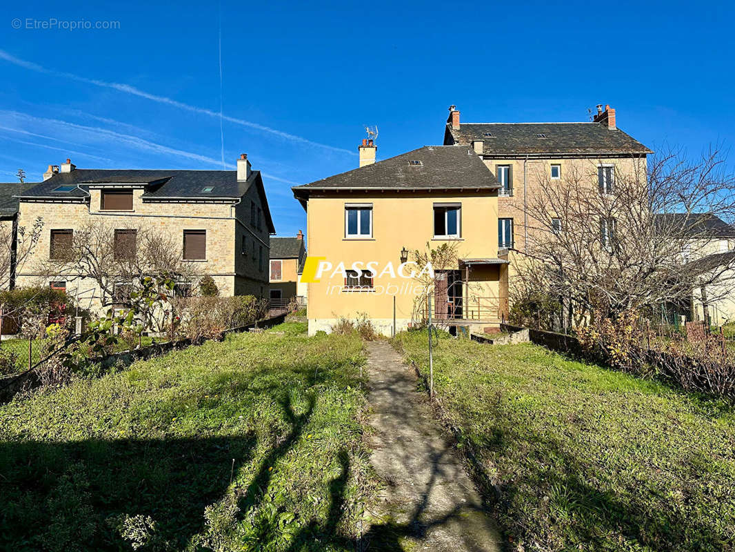 Maison à SEVERAC-LE-CHATEAU