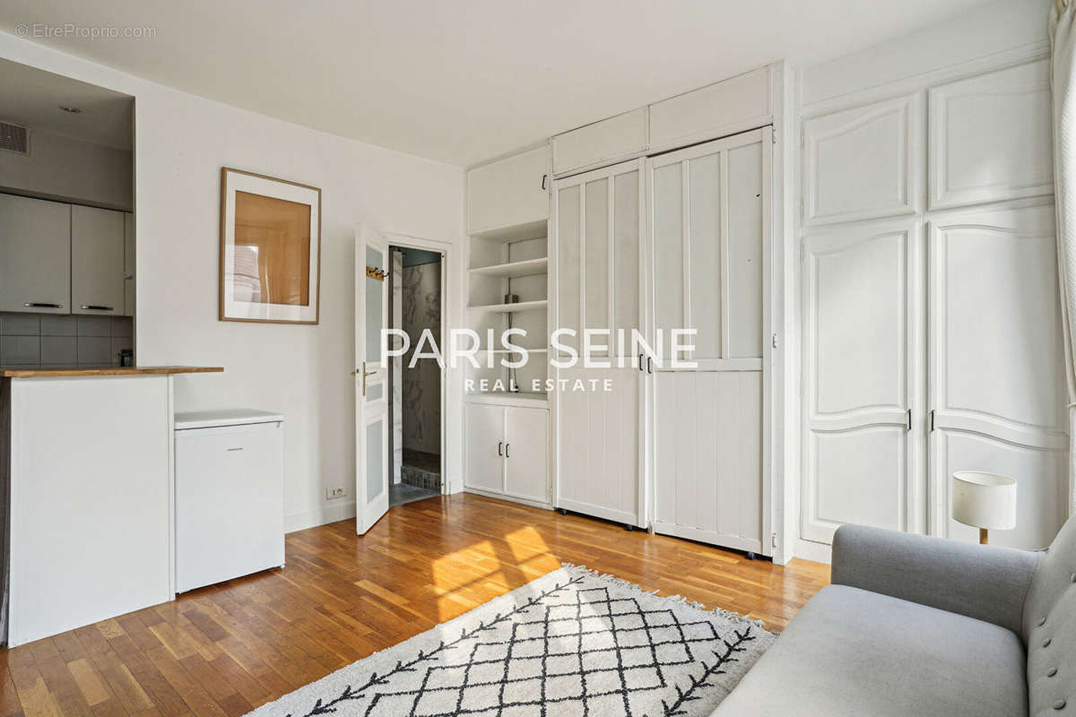 Appartement à PARIS-6E