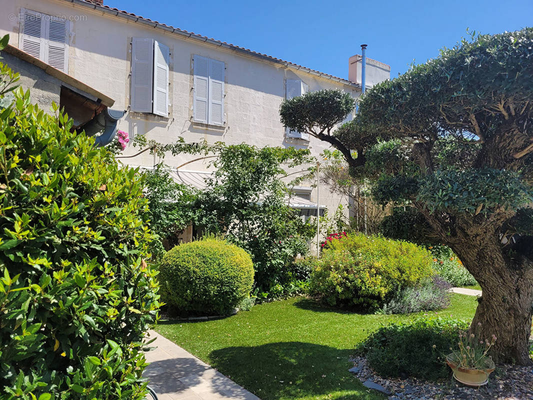 Maison à ROCHEFORT