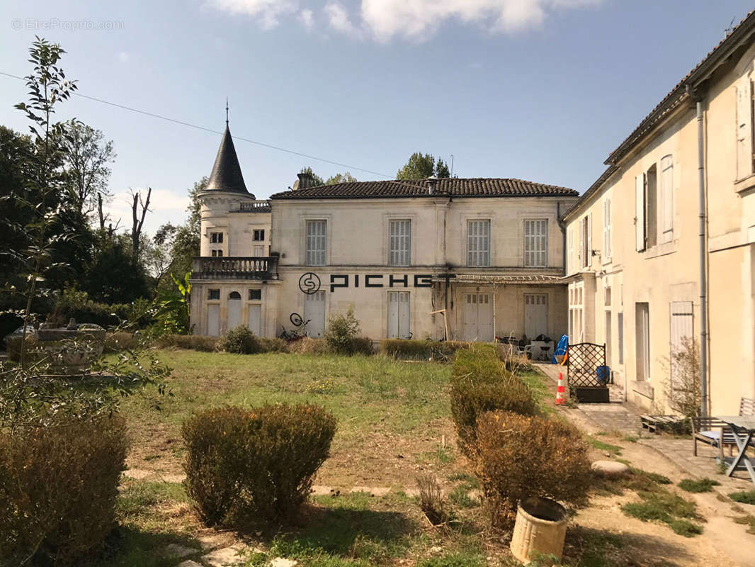 Maison à COGNAC