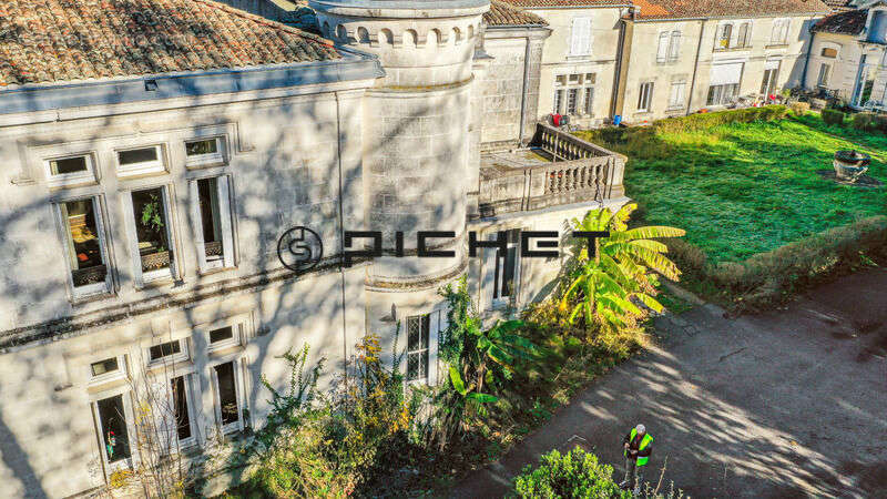 Maison à COGNAC