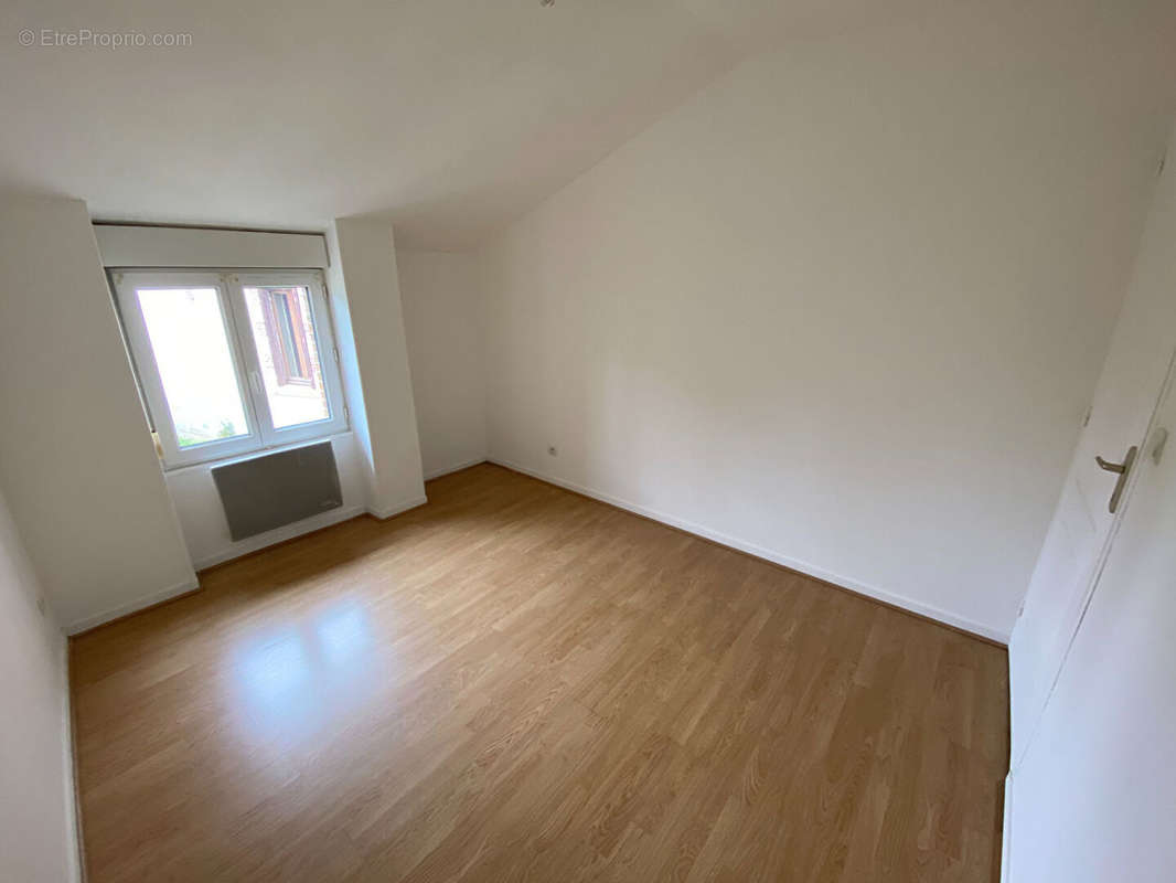 Appartement à IVOY-LE-PRE