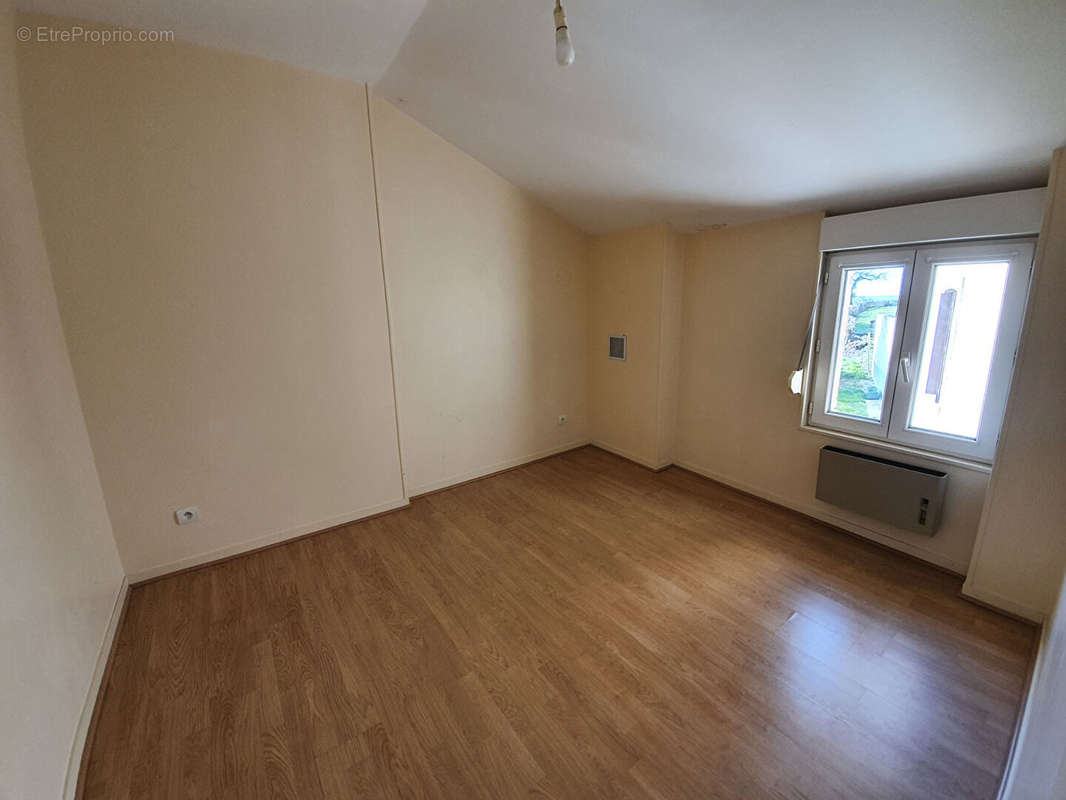 Appartement à IVOY-LE-PRE